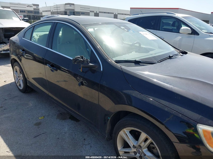 2015 VOLVO S60 auction photo 6