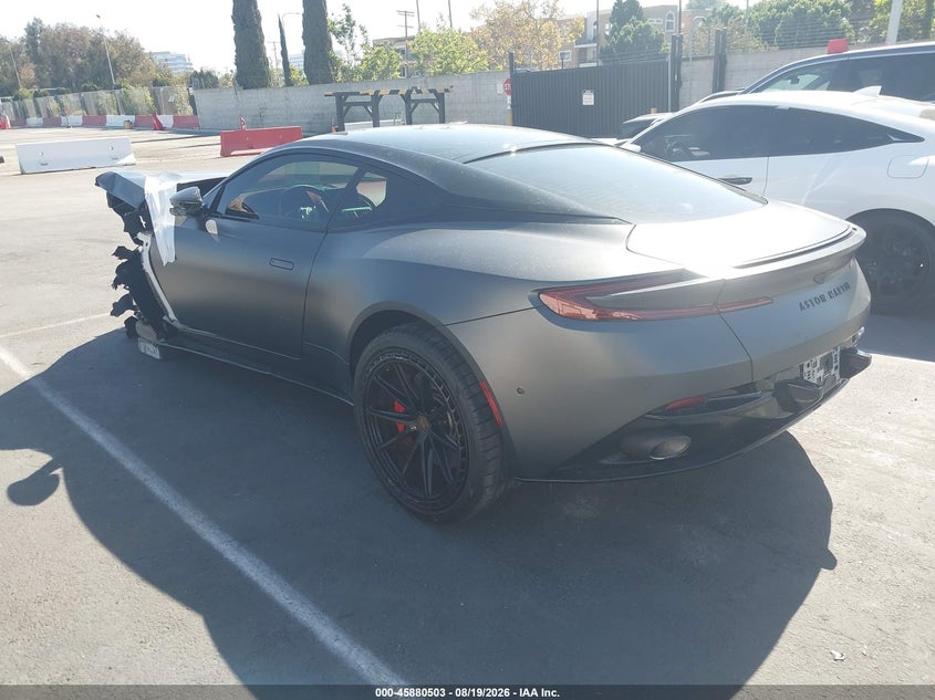 ASTON-MARTIN DB11 2022 VIN SCFRMFAW2NGL10846