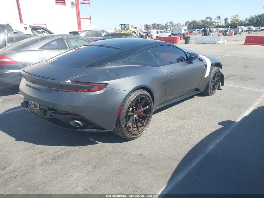 ASTON-MARTIN DB11 2022 VIN SCFRMFAW2NGL10846