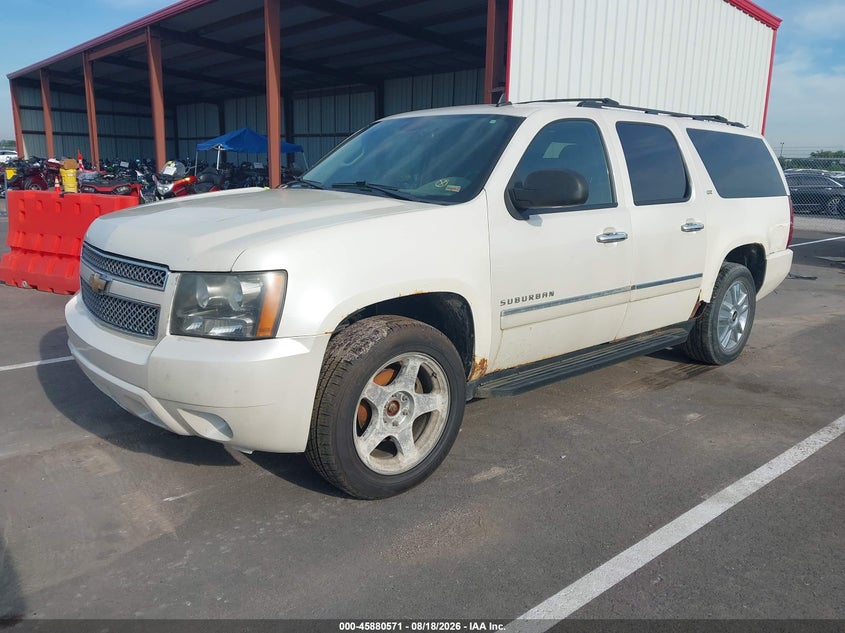 2010 CHEVROLET SUBURBAN 1500 auction photo 2