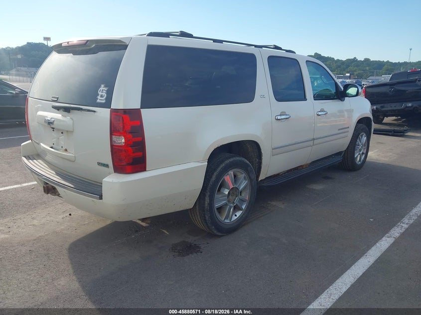 2010 CHEVROLET SUBURBAN 1500 auction photo 4