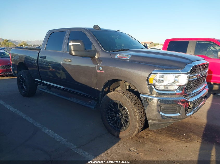 Vin: 3c6ur5cl6rg218096, lot: 46379568, ram 2500 tradesman  4x4 6'4 box 2024 img_1