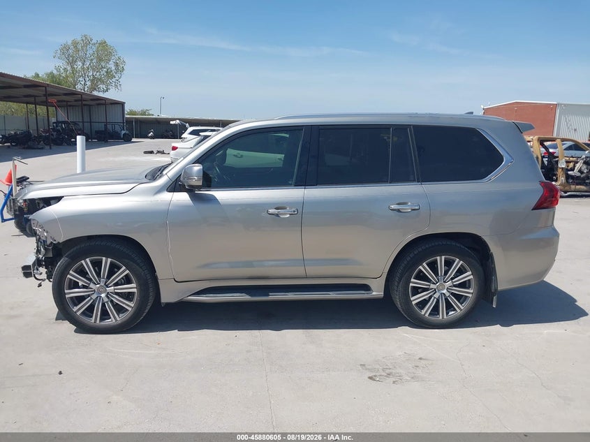 LEXUS LX 570 - zdjęcie 15