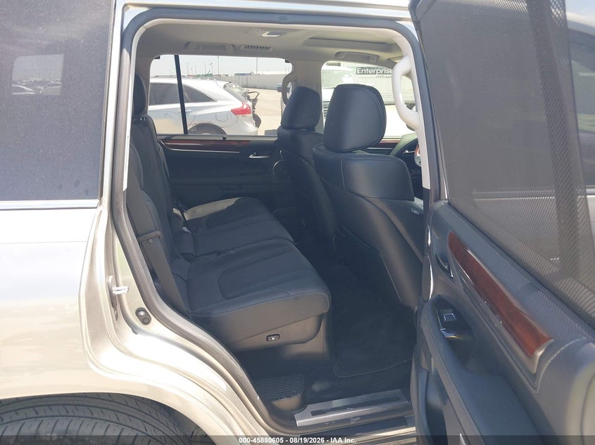 2016 LEXUS LX 570 auction photo 8