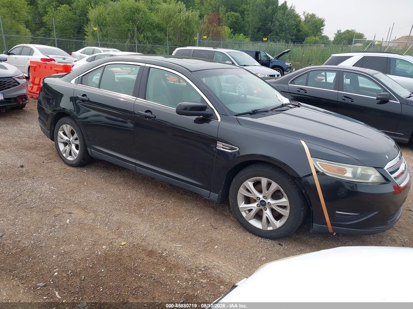 2010 FORD TAURUS auction photo 1