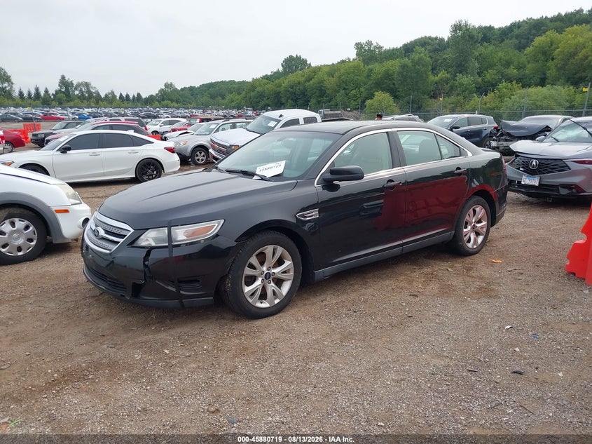 2010 FORD TAURUS auction photo 2