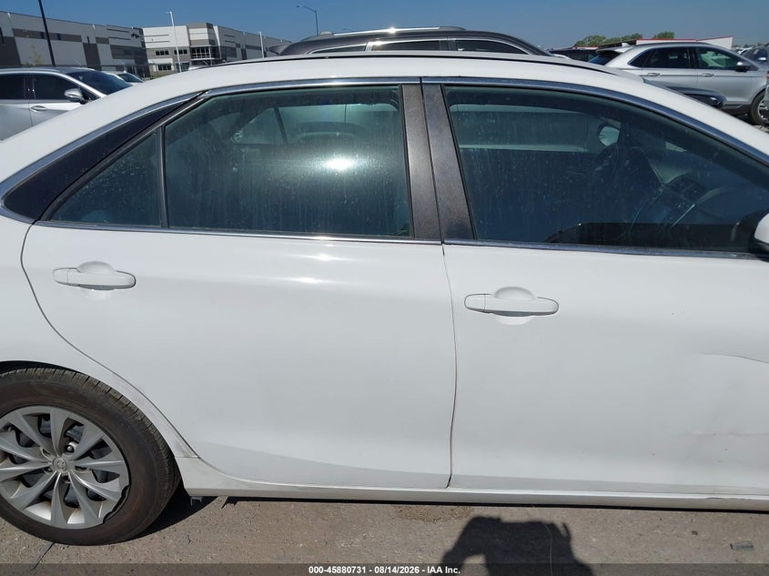 TOYOTA CAMRY - zdjęcie 13