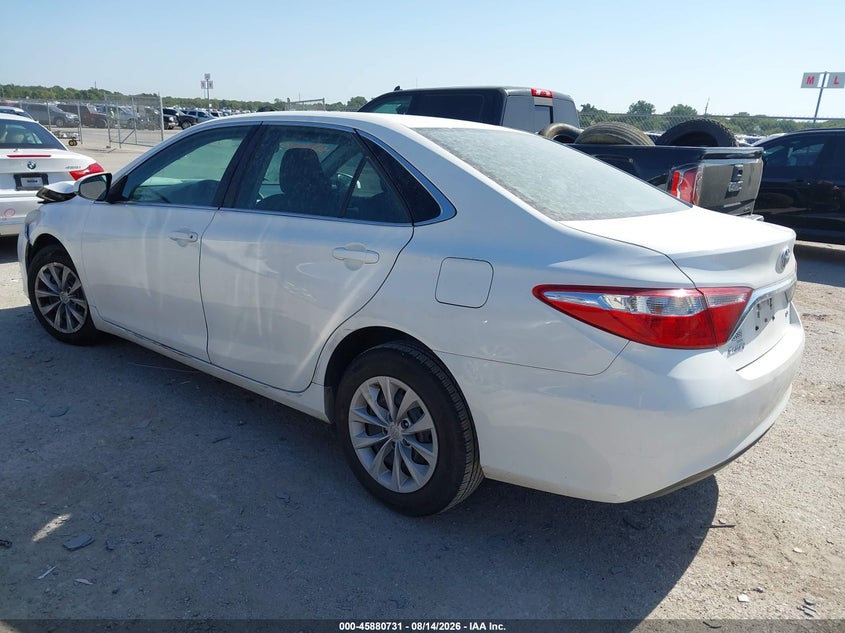 TOYOTA CAMRY - zdjęcie 3