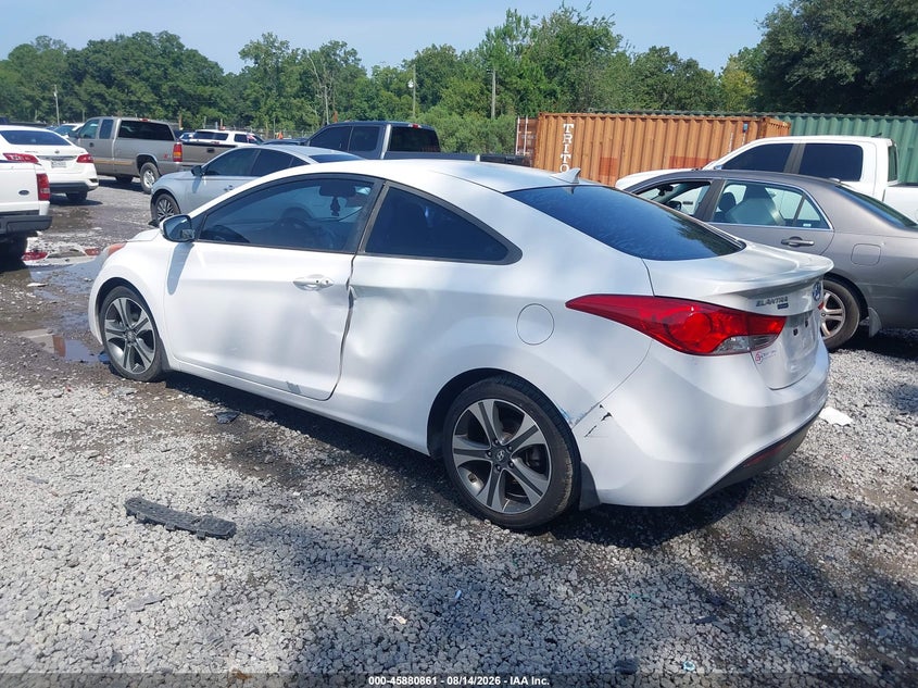2013 HYUNDAI ELANTRA auction photo 3
