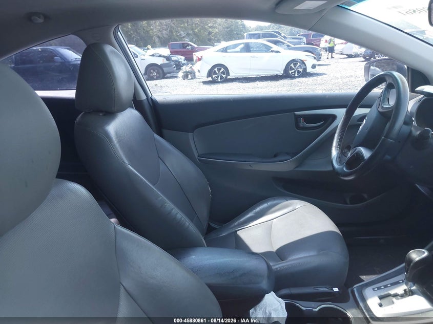2013 HYUNDAI ELANTRA auction photo 5