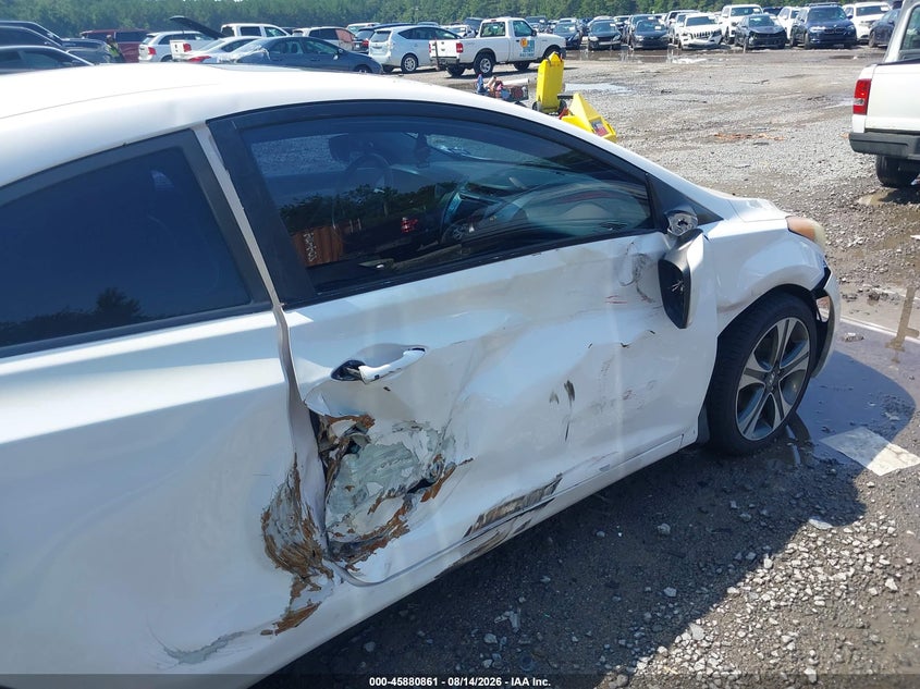 2013 HYUNDAI ELANTRA auction photo 6