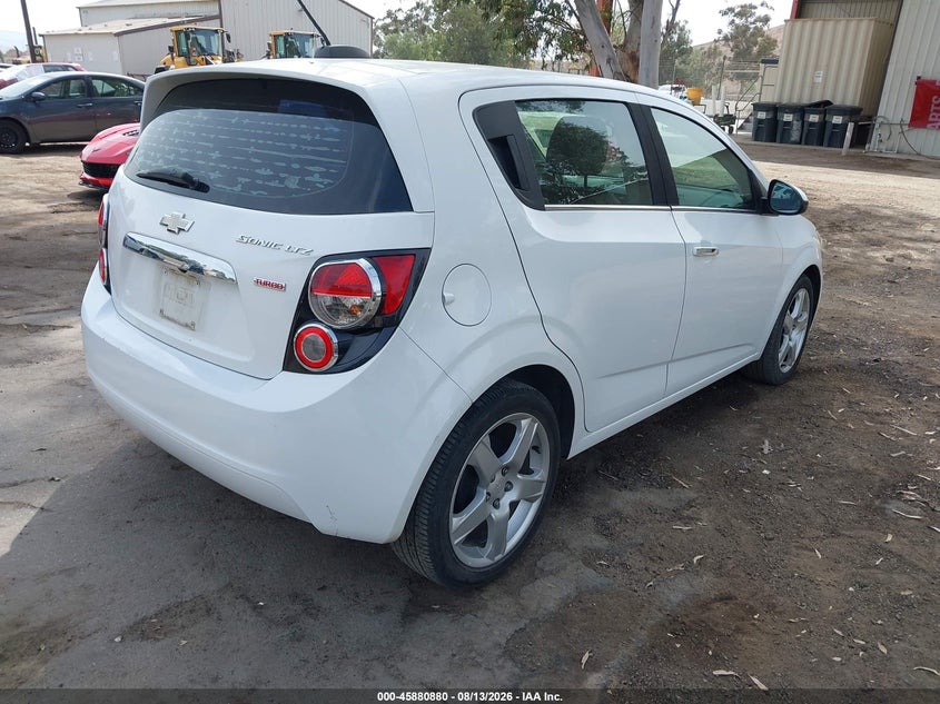2015 CHEVROLET SONIC auction photo 4