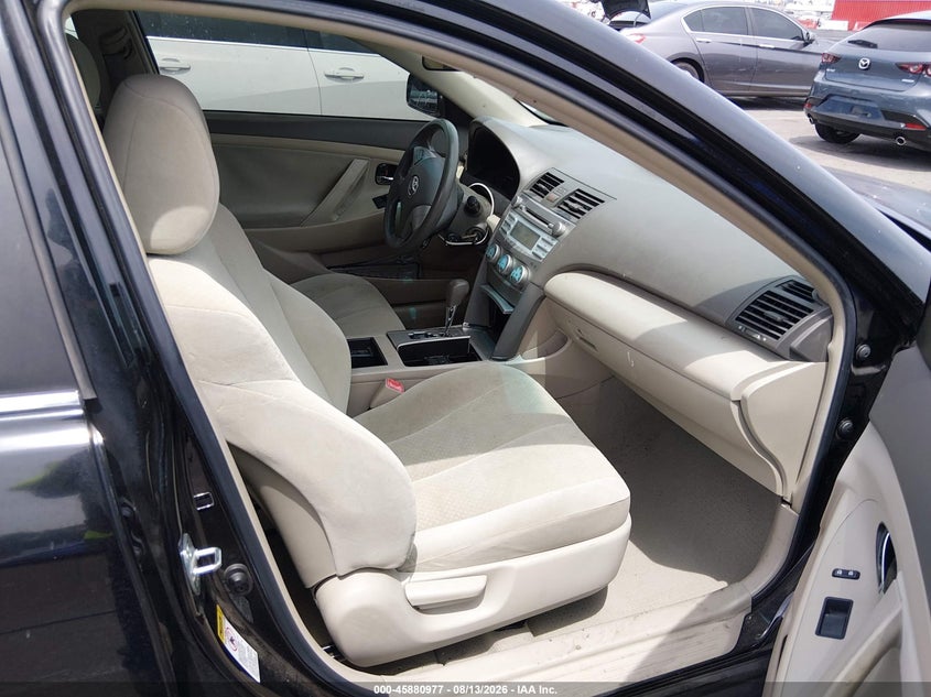 2009 TOYOTA CAMRY auction photo 5