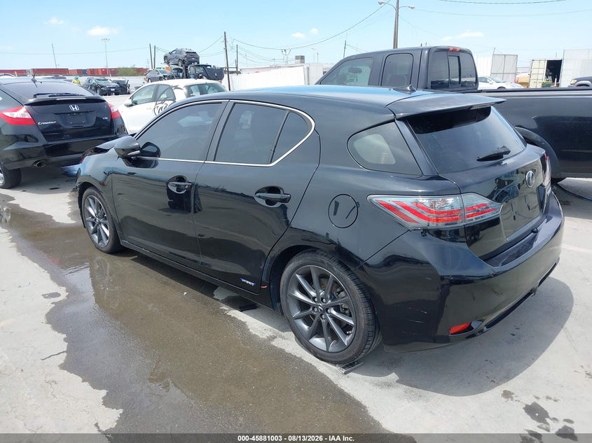 2013 LEXUS CT 200H auction photo 3