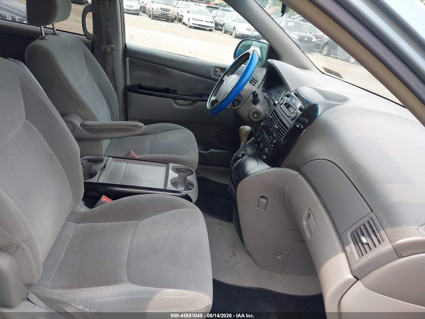 TOYOTA SIENNA 2004 VIN 5TDZA23C94S183925