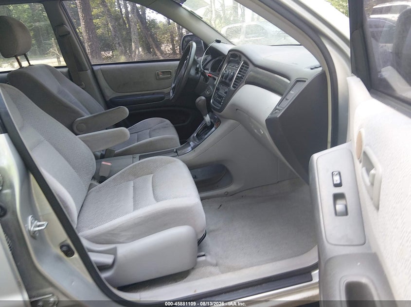 2002 TOYOTA HIGHLANDER auction photo 5