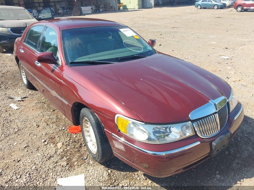 2000 LINCOLN TOWN CAR auction photo 1