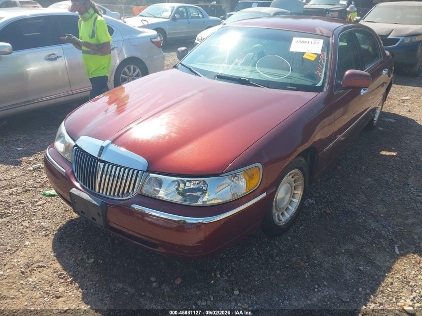 2000 LINCOLN TOWN CAR auction photo 2