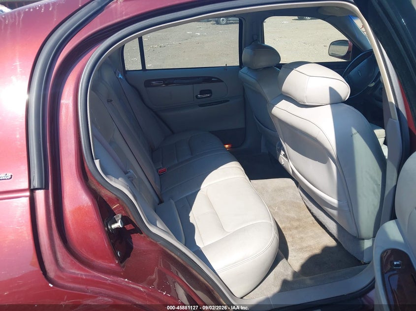 2000 LINCOLN TOWN CAR auction photo 8