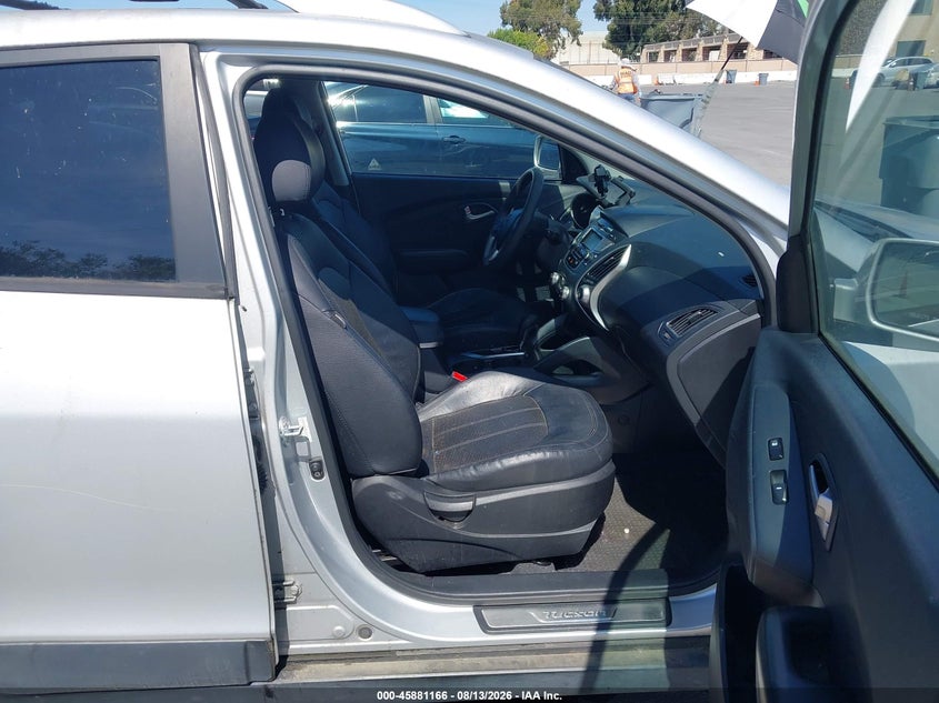 2013 HYUNDAI TUCSON auction photo 5
