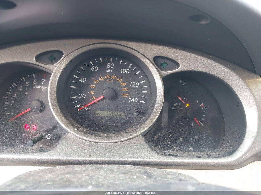 2002 TOYOTA HIGHLANDER auction photo 7