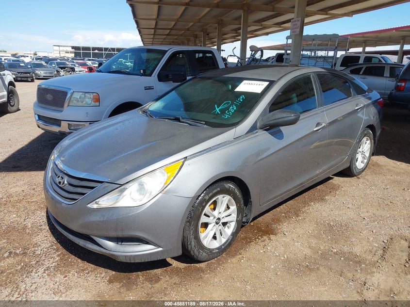 2013 Hyundai Sonata, Normal Wear & Tear, IAAI, VIN 5NPEB4ACXDH807277 — photo 2