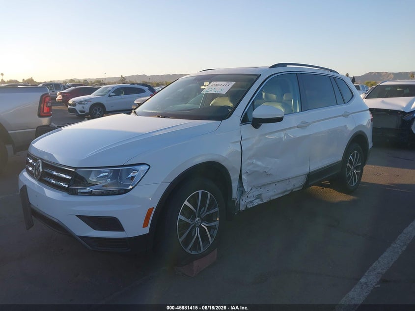 VOLKSWAGEN TIGUAN 2018 VIN 3VV3B7AX1JM191536