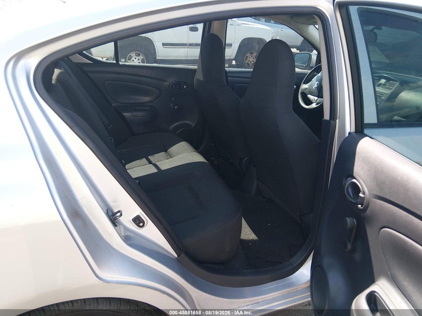 2016 NISSAN VERSA auction photo 8