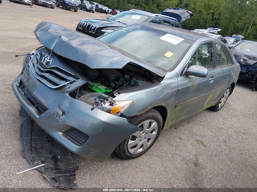 2011 TOYOTA CAMRY auction photo 2