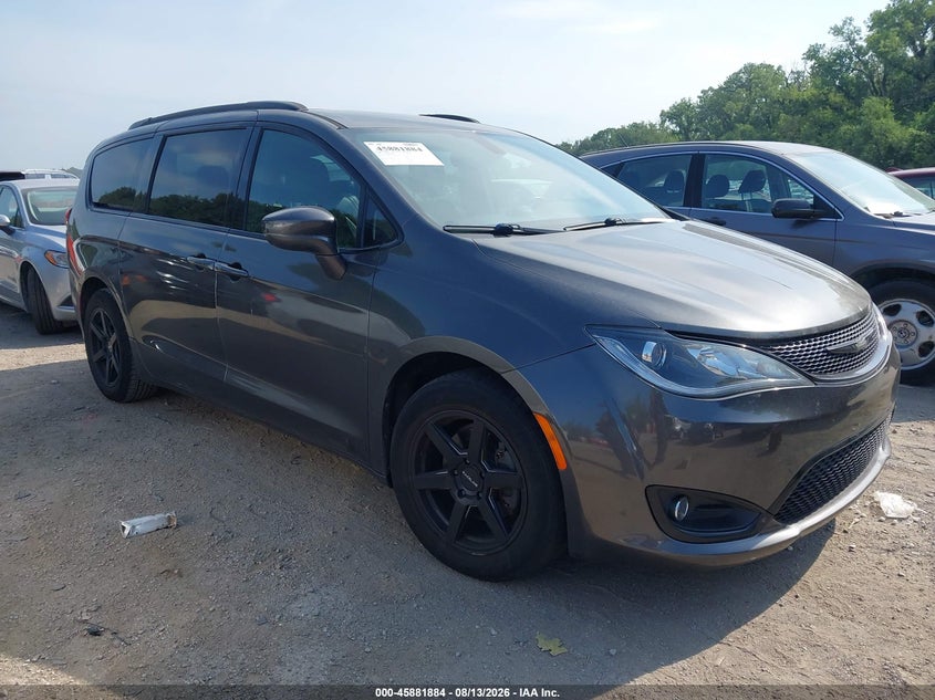 2018 CHRYSLER PACIFICA auction photo 1
