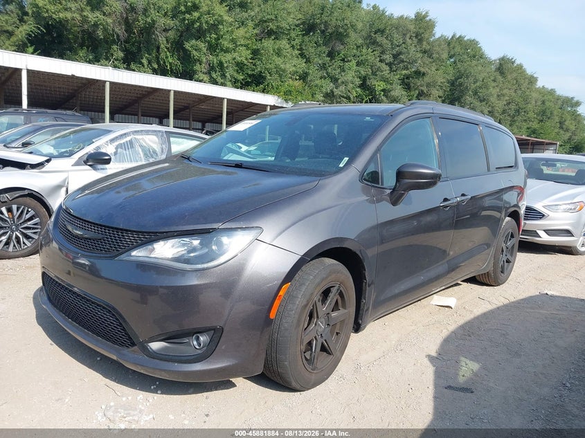 2018 CHRYSLER PACIFICA auction photo 2