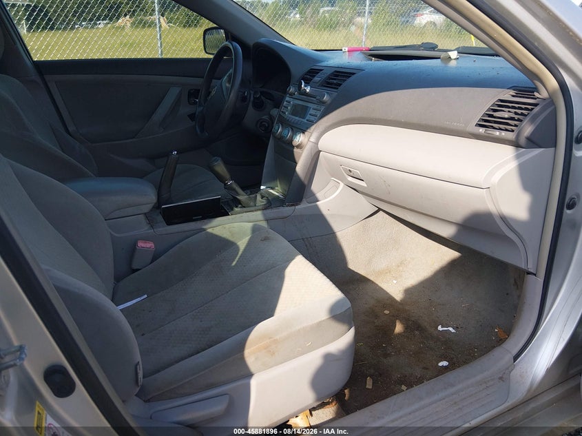2009 TOYOTA CAMRY auction photo 5