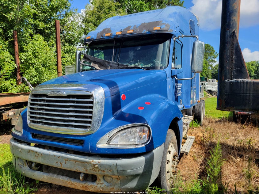 2007 FREIGHTLINER CONVENTIONAL auction photo 2