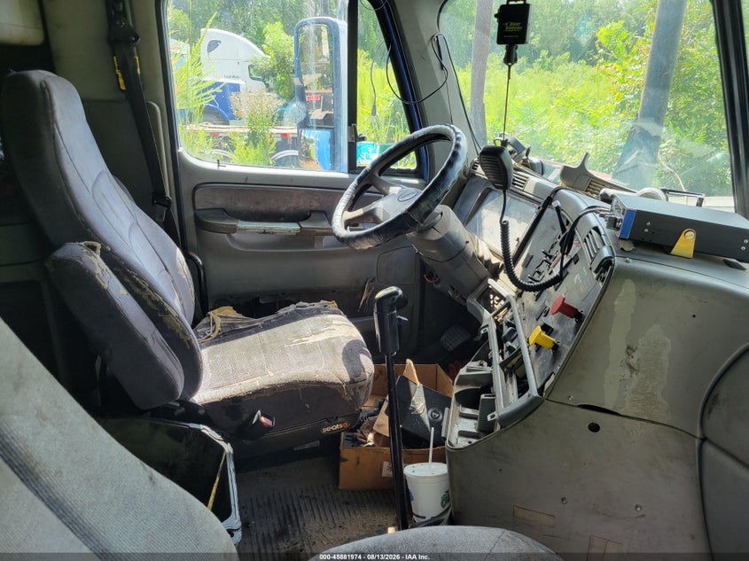 2007 FREIGHTLINER CONVENTIONAL auction photo 5