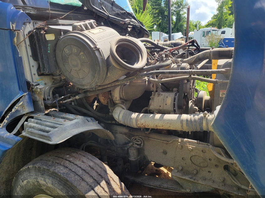 2007 FREIGHTLINER CONVENTIONAL auction photo 7