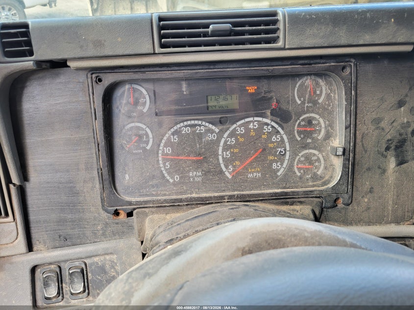 2005 FREIGHTLINER CONVENTIONAL auction photo 6