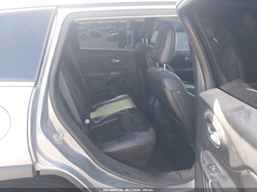 2019 JEEP CHEROKEE auction photo 8