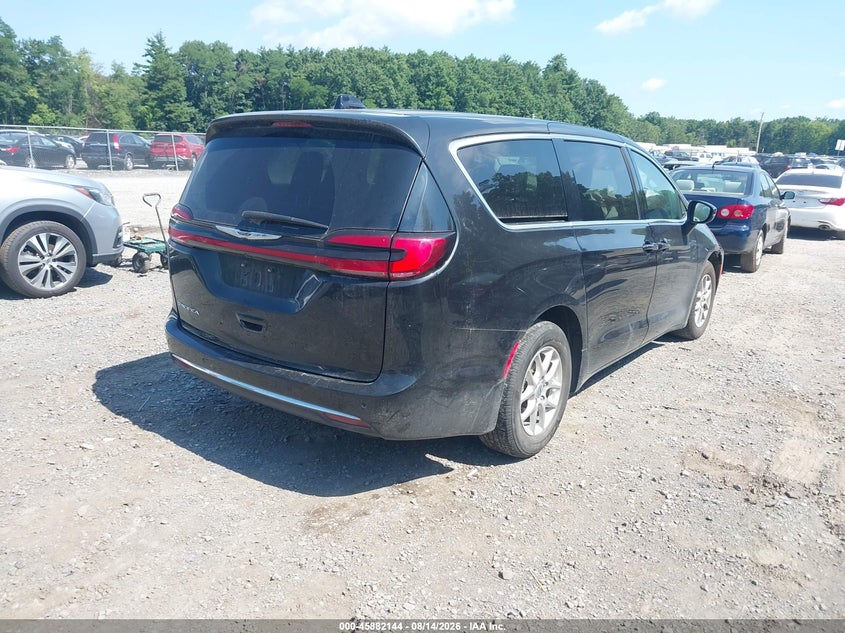 2023 CHRYSLER PACIFICA auction photo 4