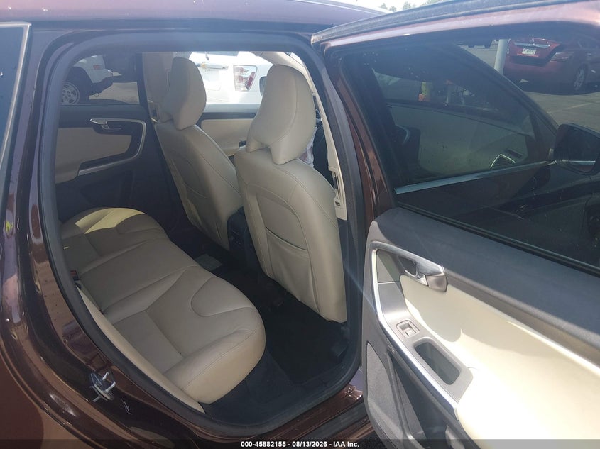 2016 VOLVO XC60 auction photo 8