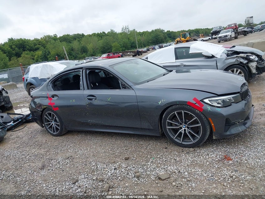 BMW 330I - zdjęcie 14