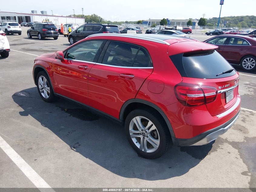 MERCEDES-BENZ GLA 250 - zdjęcie 3