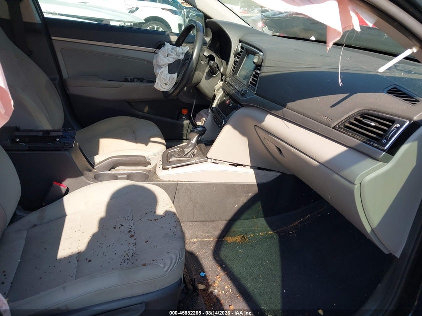 2017 HYUNDAI ELANTRA auction photo 5