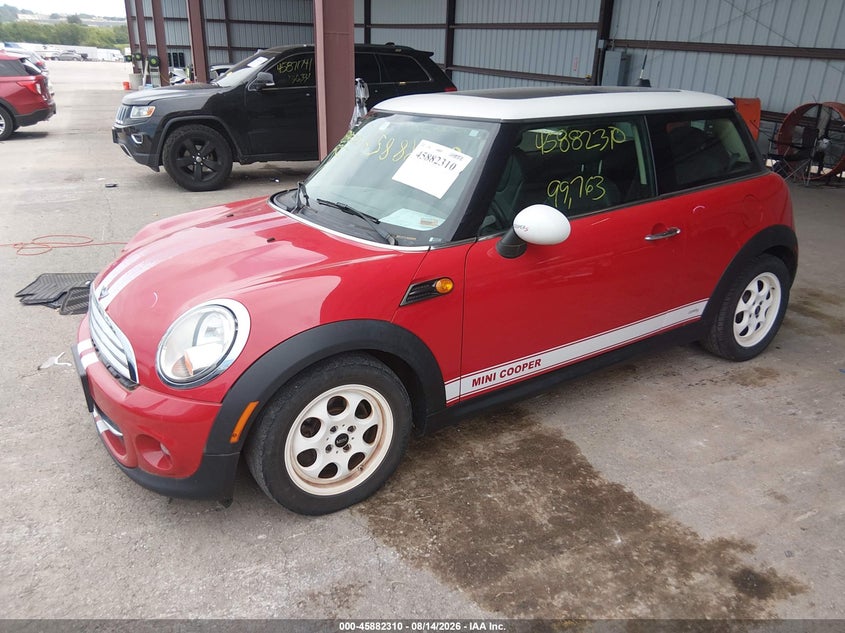 2013 MINI HARDTOP auction photo 2