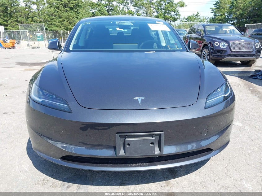TESLA MODEL 3 - zdjęcie 12