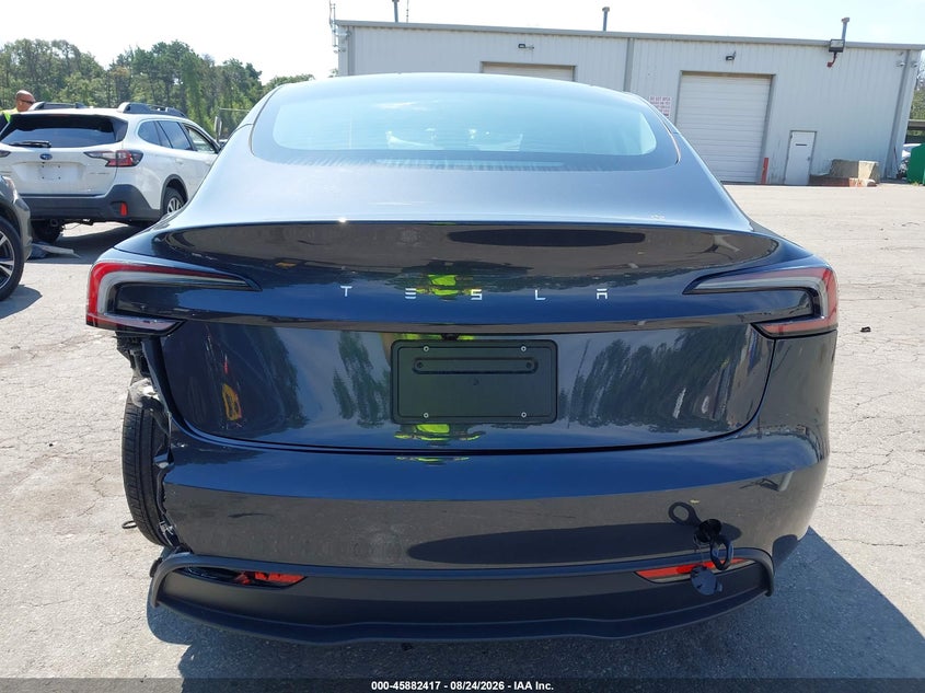 TESLA MODEL 3 - zdjęcie 16