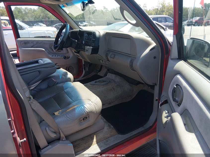 1999 CHEVROLET TAHOE auction photo 5