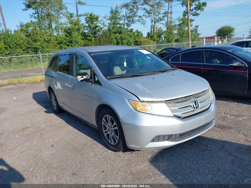 2013 HONDA ODYSSEY auction photo 1
