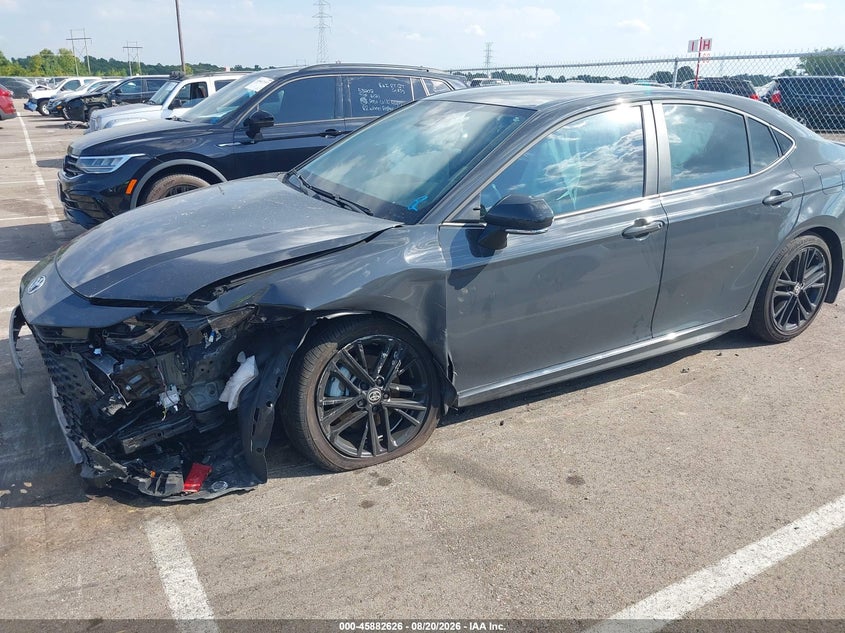 2025 Toyota Camry, Front End, IAAI, VIN 4T1DAACK1SU186818 — photo 2