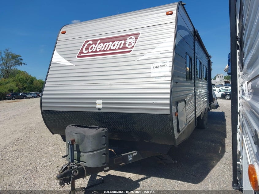 2017 KEYSTONE RV COLEMAN LATERN 314BH TRAVEL TRAILER auction photo 2