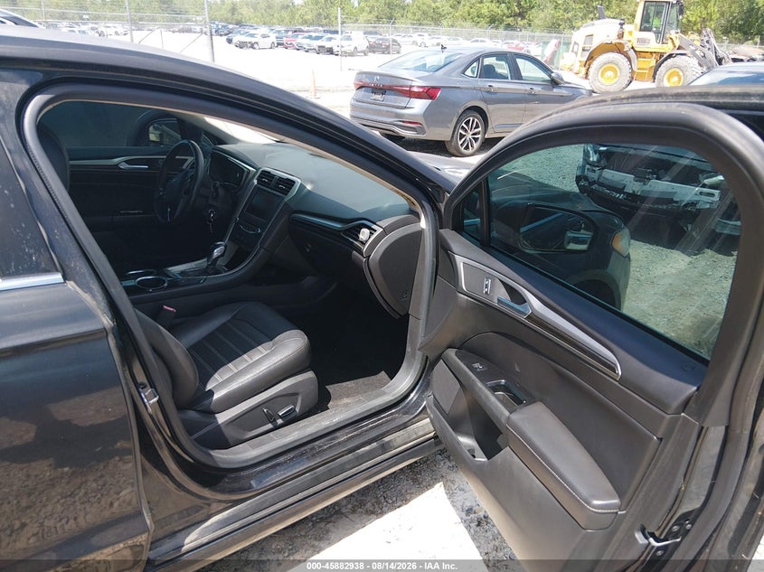 2013 FORD FUSION auction photo 5